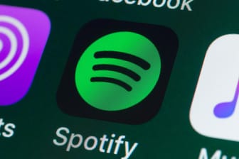 Das Logo von Spotify: Der Streamingdienst testet auf iOS gerade die Option, Künstler blockieren zu können.