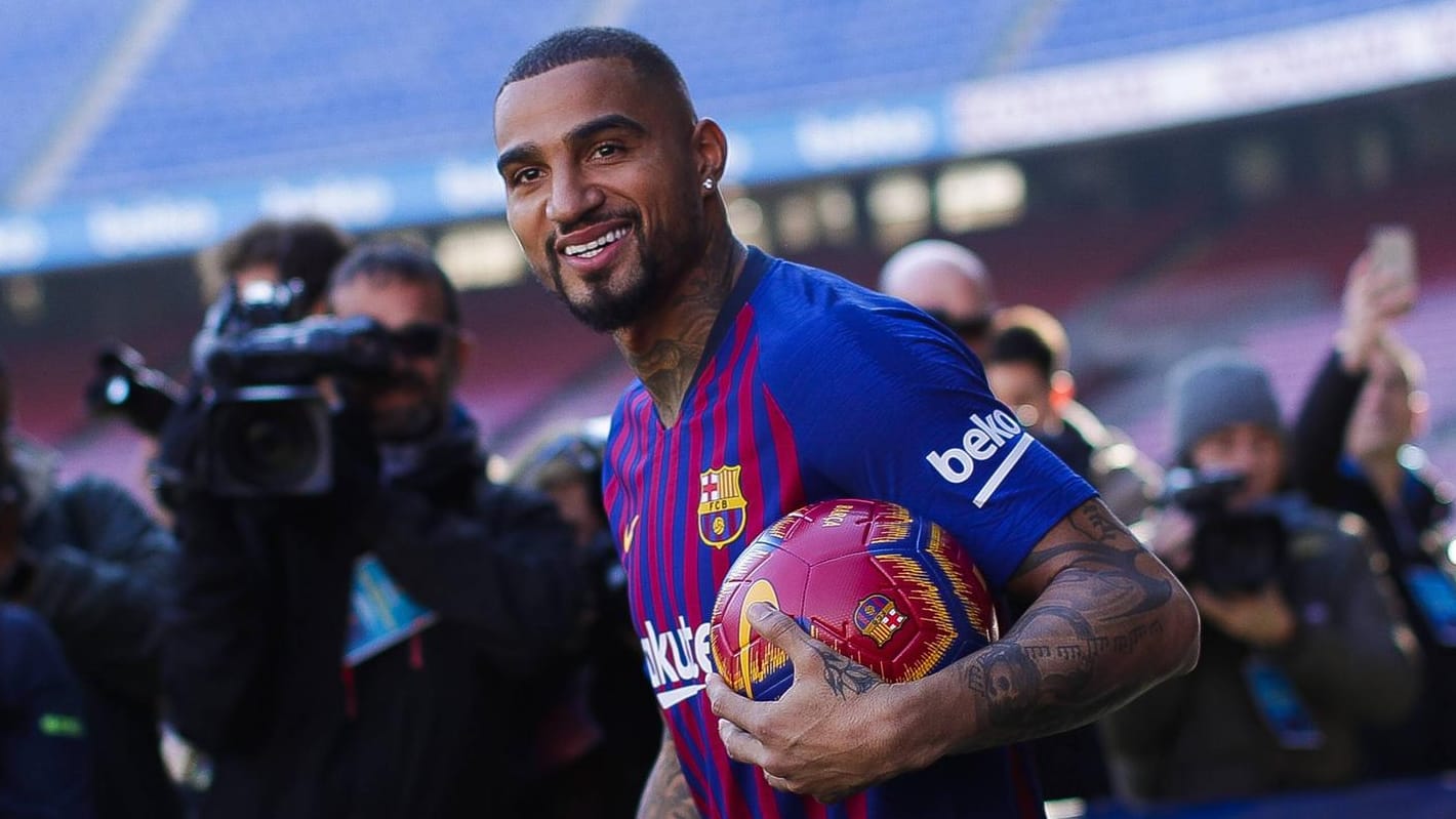 Stolzer Neuzugang: Kevin-Prince Boateng bei seiner Präsentation im Camp Nou.