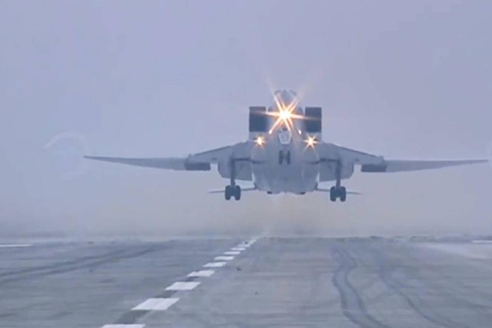 Ein Langsteckenbomber des Typs Tupolew Tu-22M3: Der Bomber war bei dem Übungsflug unbewaffnet, als das Unglück geschah. (Symbolbild)