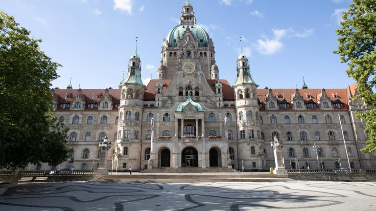 Das neue Rathaus in Hannover: Die Stadtverwaltung will mit den neuen Sprachreglungen ab sofort in allen Behörden auf Genderformulierungen verzichten.