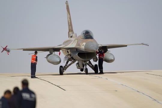 Israel hat Kampfflugzeuge in den Gazastreifen geschickt.