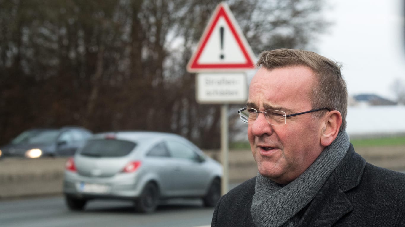 Boris Pistorius (SPD): Der Innenminister Niedersachsens will höhere Geldbußen für Raser. (Archivbild)