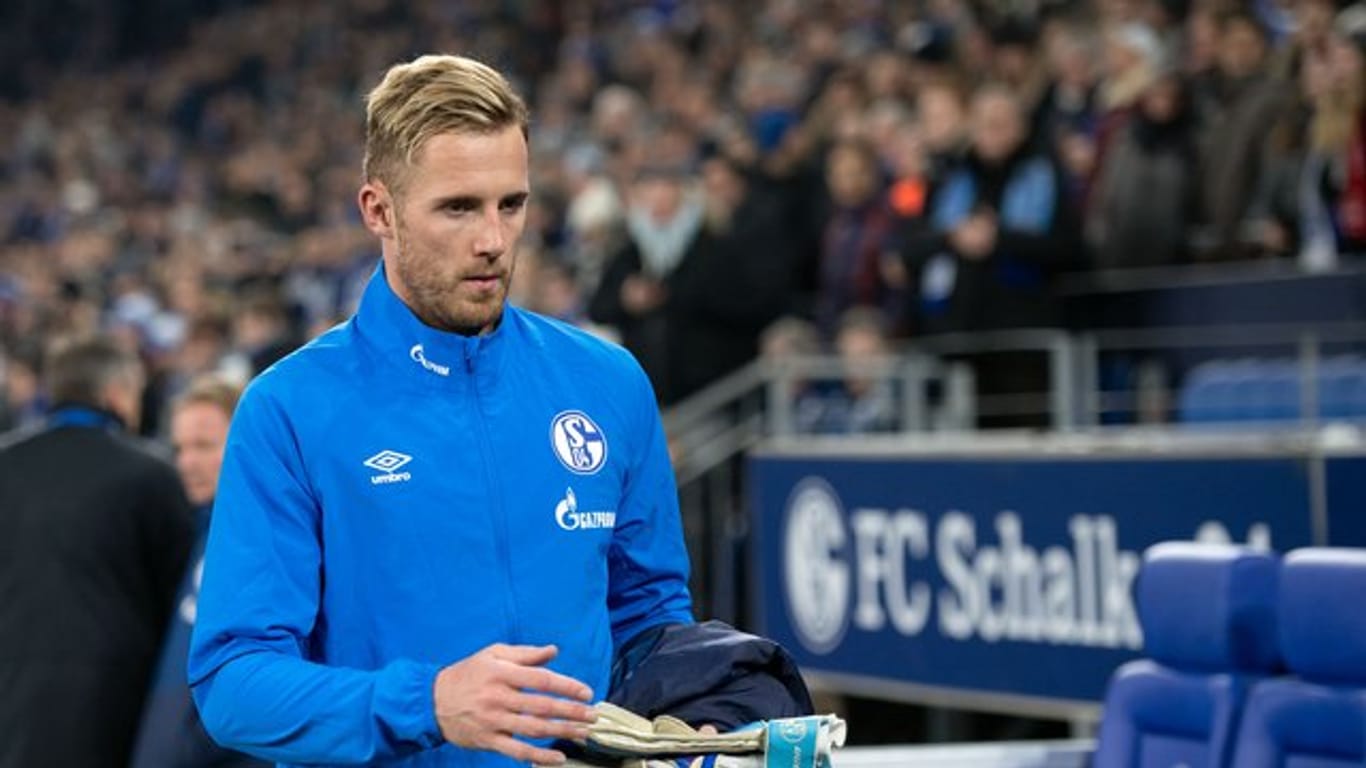Bei Schalke vorerst nur noch Ersatz: Keeper Ralf Fährmann.