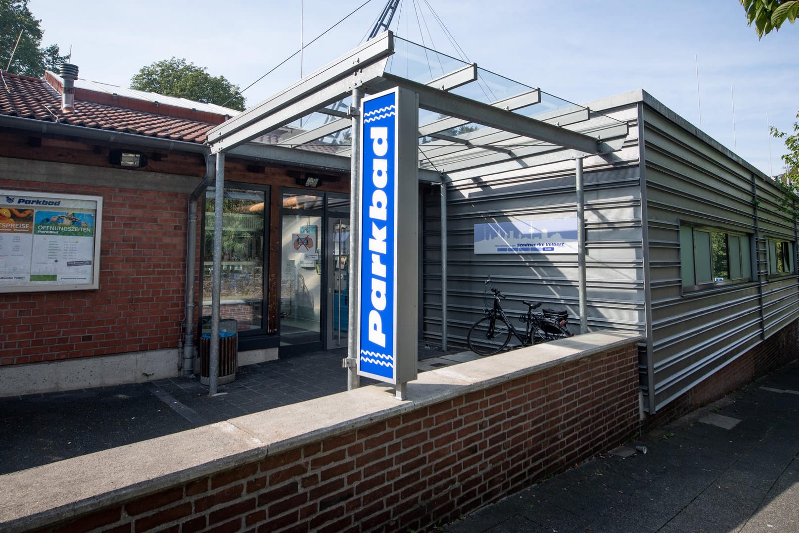 Das Parkbad in Velbert: Eine Gruppe Jugendlicher hatte im April eine 13-Jährige vergewaltigt.