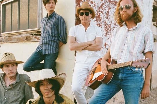 Fünf Männer in der Wüste: Deerhunter.