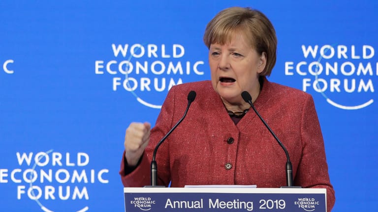 Merkel während ihrer Rede in Davos: Die internationale Ordnung brauche Reformen, sagte sie.