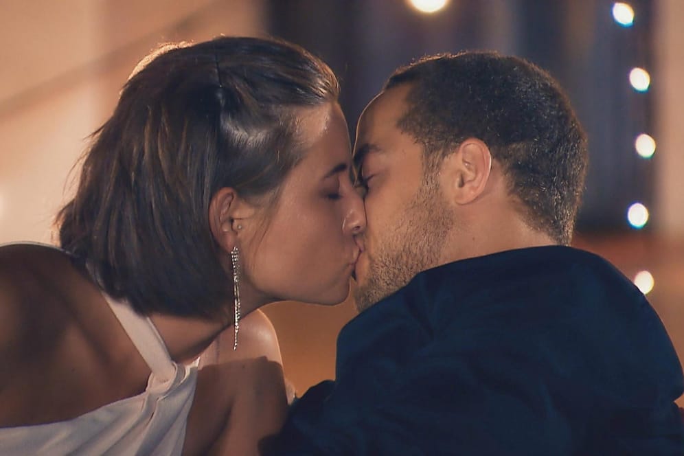 Jennifer und Andrej: Die beiden haben sich geküsst.