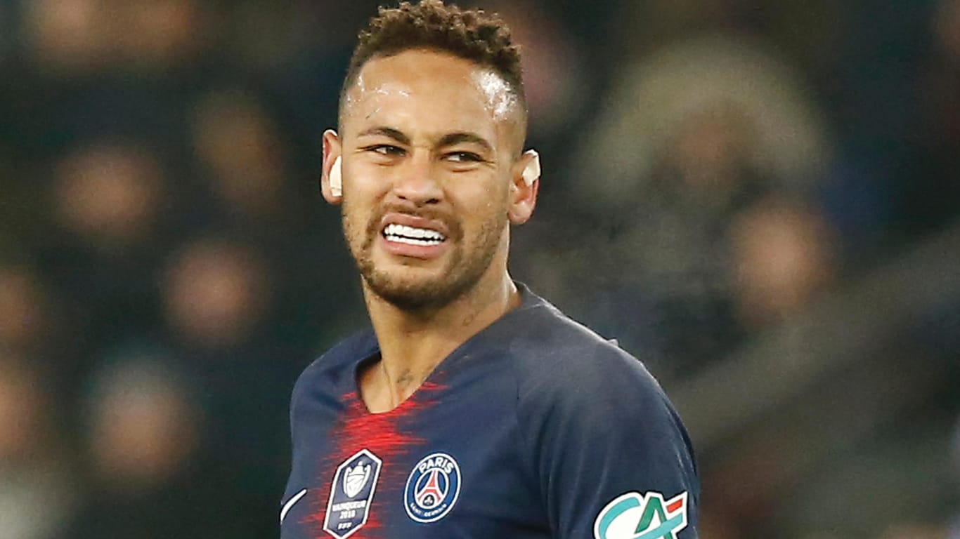 Neymar beim Spiel von Paris Saint-Germain gegen Racing Straßburg: Der Fußballprofi verletzte sich und musste ausgewechselt werden.
