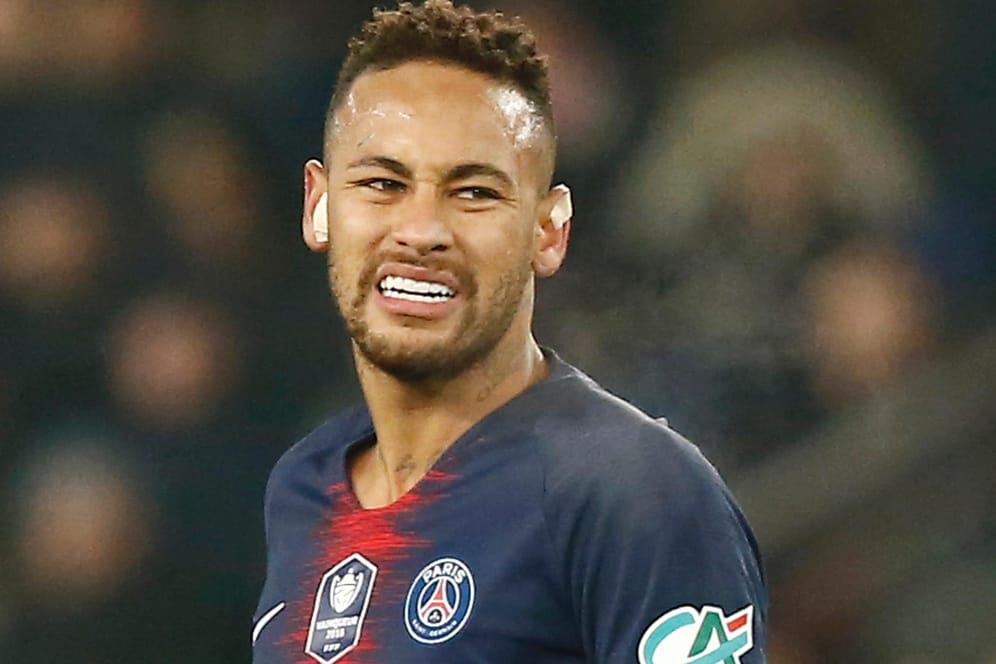 Neymar beim Spiel von Paris Saint-Germain gegen Racing Straßburg: Der Fußballprofi verletzte sich und musste ausgewechselt werden.