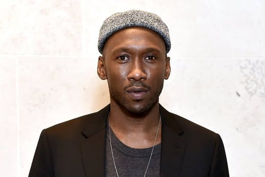 Er hat Geschichte geschrieben: Mahershala Ali ("Moonlight") hat als erster muslimischer Schauspieler einen Oscar gewonnen.