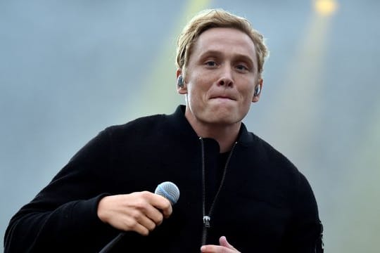 Matthias Schweighöfer kann vorerst nicht auf die Bühne.