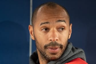 Thierry Henry wurde als Trainer der AS Monaco suspendiert.