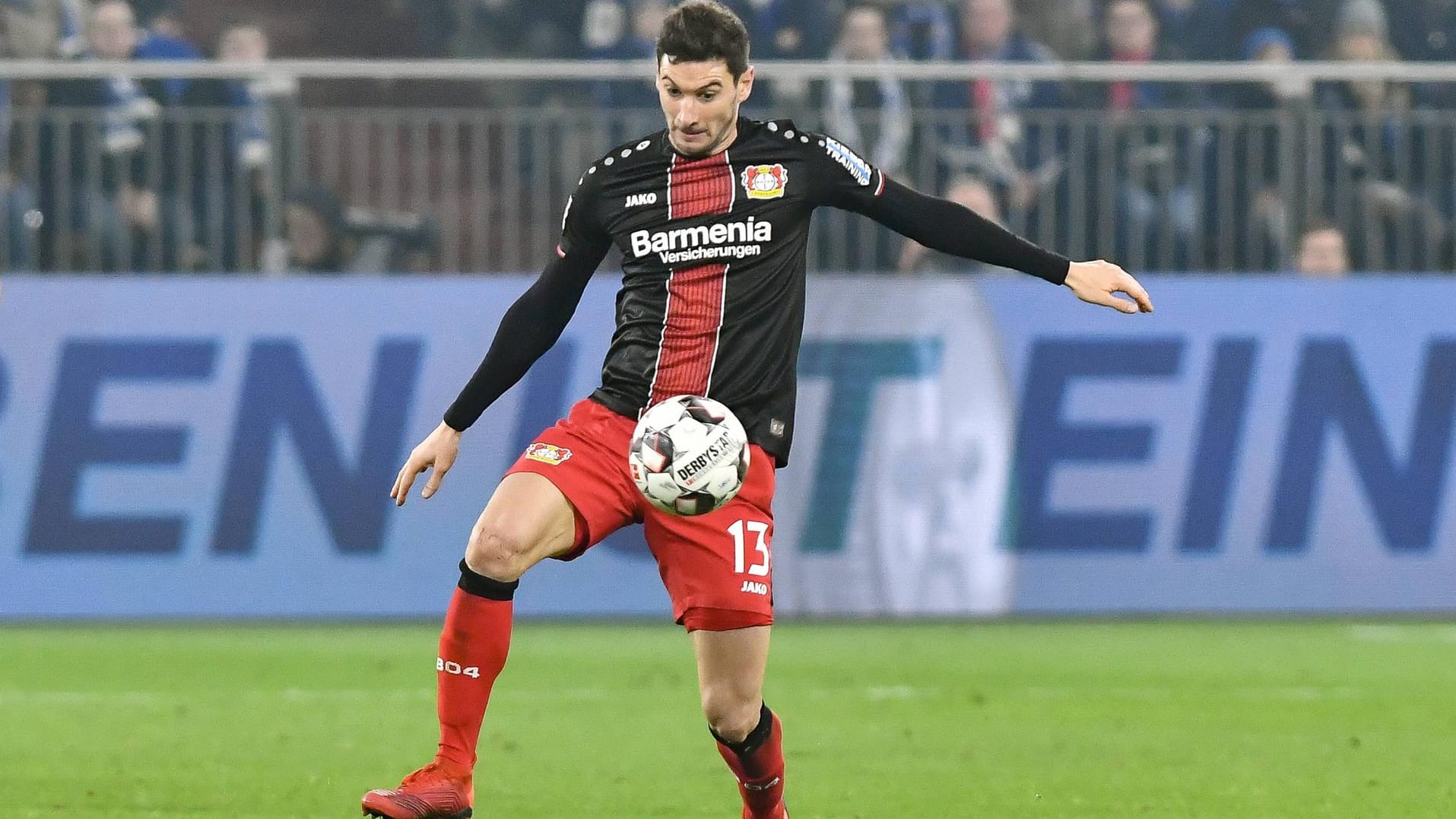 Zwei Tore in 15 Ligaspielen: Lucas Alario spielt bei Bayer Leverkusen aktuell nur eine Nebenrolle. Zwei Tore in 15 Ligaspielen: Lucas Alario spielt bei Bayer Leverkusen aktuell nur eine Nebenrolle.