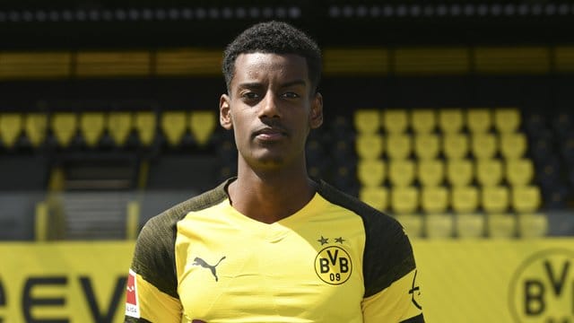 Soll in den Niederlande Spielpraxis sammeln: Alexander Isak.
