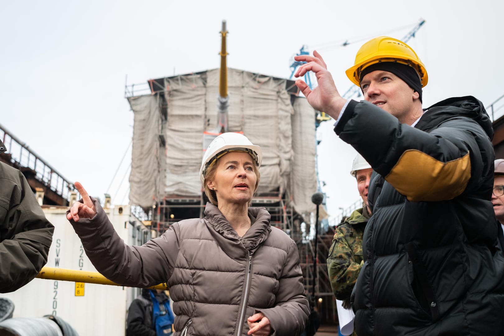 Ursula von der Leyen besucht "Gorch Fock"