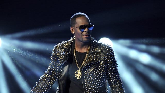Sänger Kelly bei den BET Awards 2013.