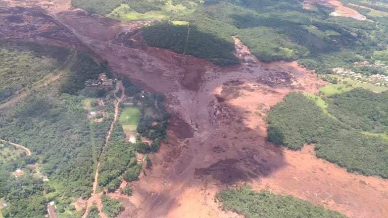 Überschwemmung in Brasilien: Menschen mussten mit Helikoptern gerettet werden. Wie groß das überflutete Gebiet ist, ist derzeit noch nicht klar.
