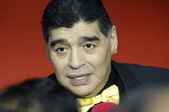 Nach seiner Magen-OP auf dem Weg der Besserung: Diego Maradona.