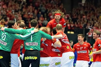 Dänemarks Handballer wollen in Herning auch den WM-Heimsieg feiern.