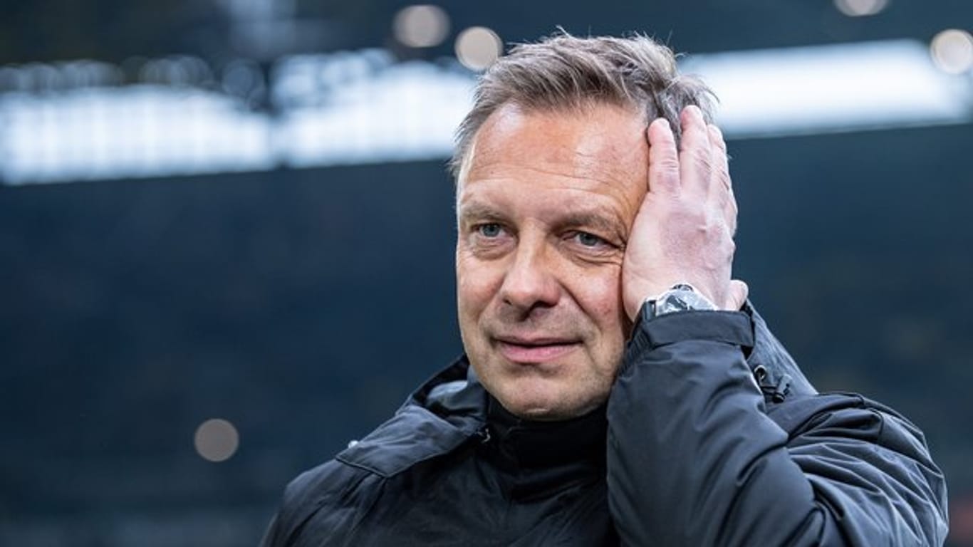 Trainer André Breitenreiter steht mit Hannover 96 unter Druck.