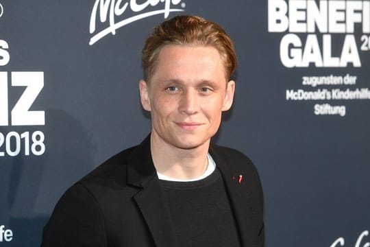 Schweighöfer informierte die Öffentlichkeit über Instagram.