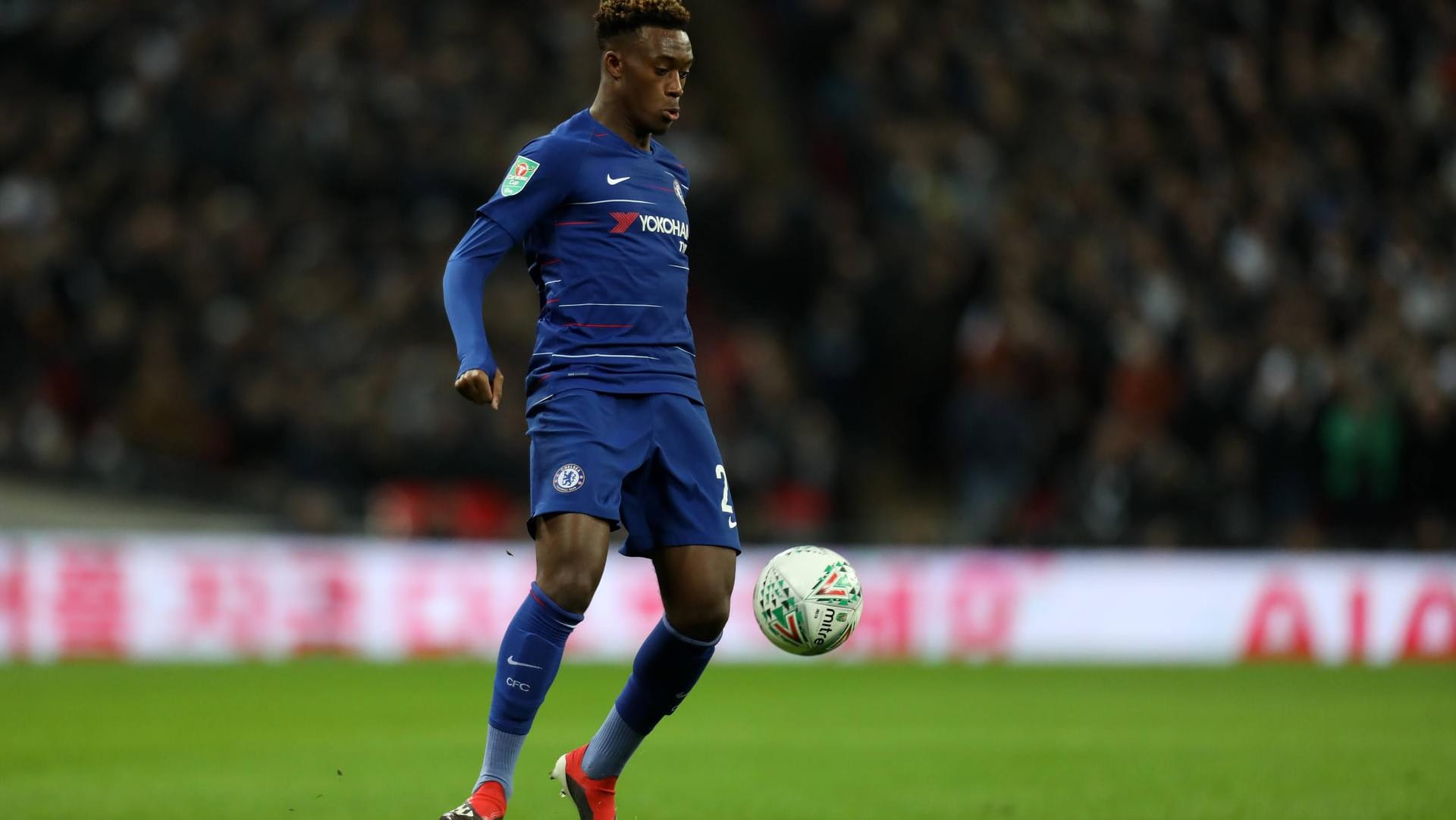 Gilt in England als Riesentalent: Callum Hudson-Odoi spielt seit 2007 für Chelsea und hat bisher fünf Premier-League-Spiele absolviert. Ein Tor gelang ihm dabei nicht.