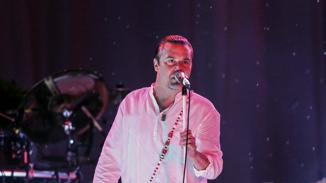 Musik ist sein Leben: Mike Patton tritt 2015 mit seiner Band Faith No More in Rio auf. Musik ist sein Leben: Mike Patton tritt 2015 mit seiner Band Faith No More in Rio auf.
