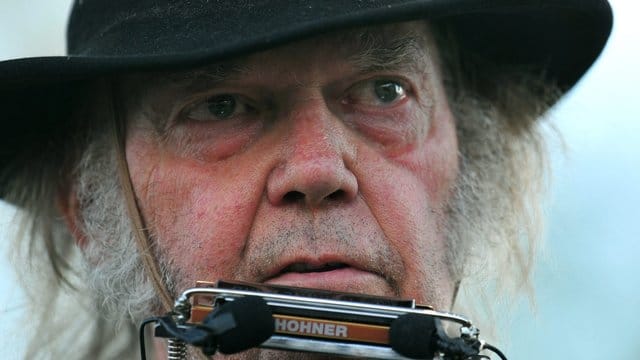 Der kanadische Rockmusiker Neil Young schaut mit Wehmut zurück auf den Sommer 1969. Der kanadische Rockmusiker Neil Young schaut mit Wehmut zurück auf den Sommer 1969.
