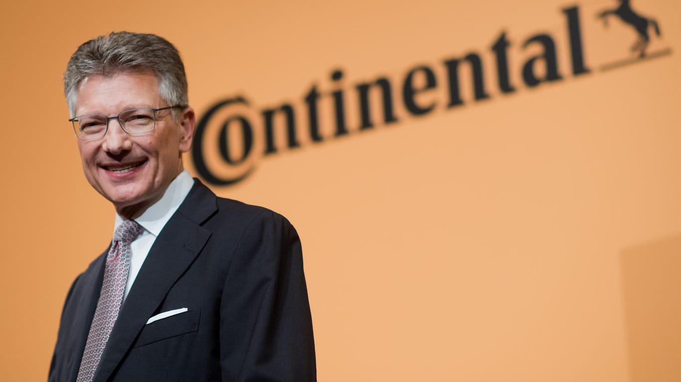 Elmar Degenhart, Vorstandsvorsitzender der Continental AG: Degenhart hat sich für mehr Datenschutz im immer stärker vernetzten Auto ausgesprochen.