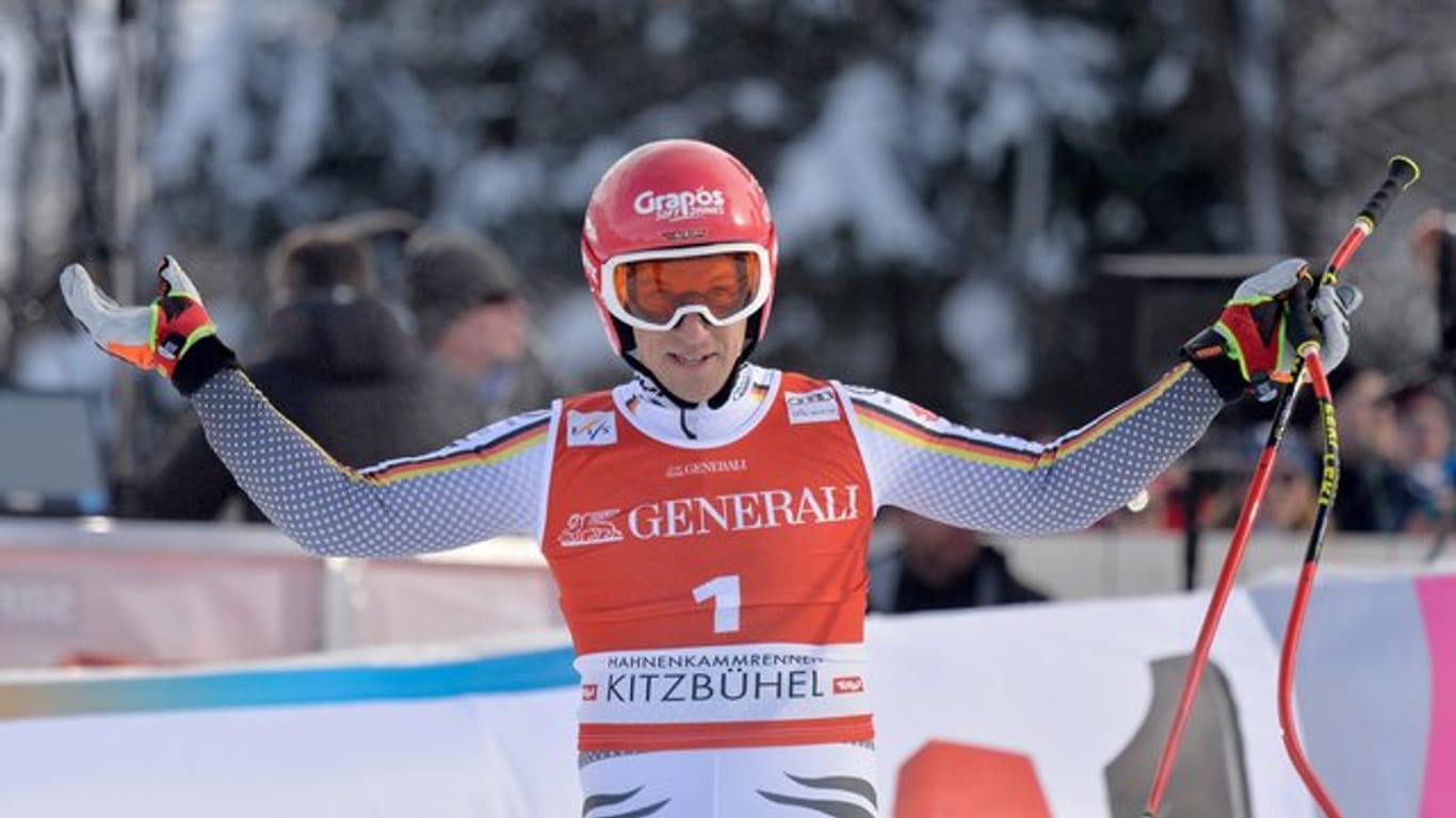 Josef Ferstl hat als erster deutscher alpiner Skirennfahrer den Super-G von Kitzbühel gewonnen.