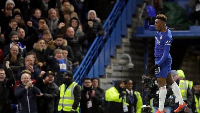 "Wir hatten noch kein Gespräch", sagte Hudson-Odoi über das Interesse der Bayern. "Wir hatten noch kein Gespräch", sagte Hudson-Odoi über das Interesse der Bayern.