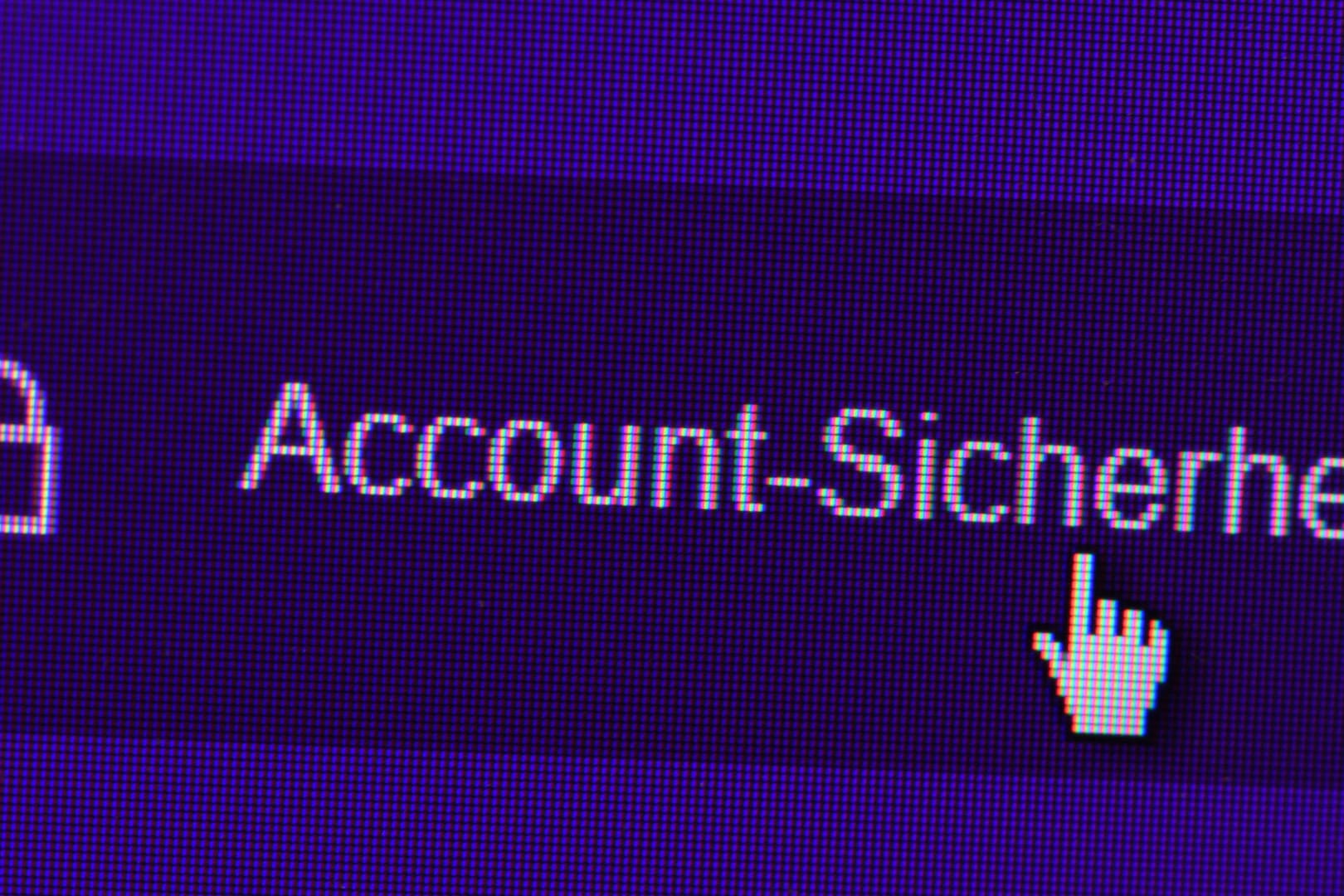 Ein Mauszeiger zeigt auf das Menü "Account-Sicherheit": Viele Nutzer vernachlässigen den Datenschutz, wenn sie sich zu einem neuen Dienst anmelden.