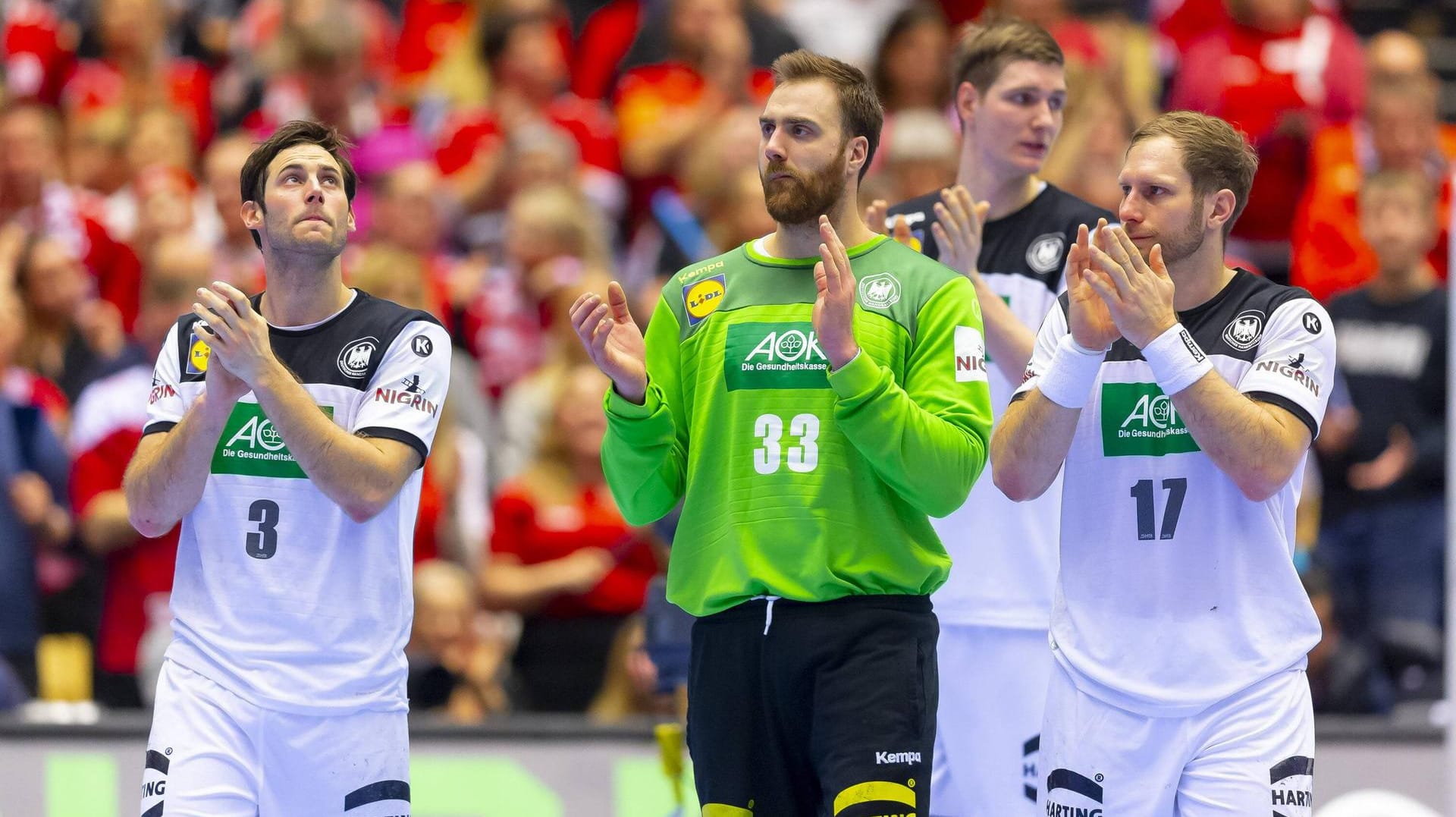 Enttäuschung bei Uwe Gensheimer (l.) und Andreas Wolff (M.): Nach der WM haben die DHB-Stars keine lange Pause.