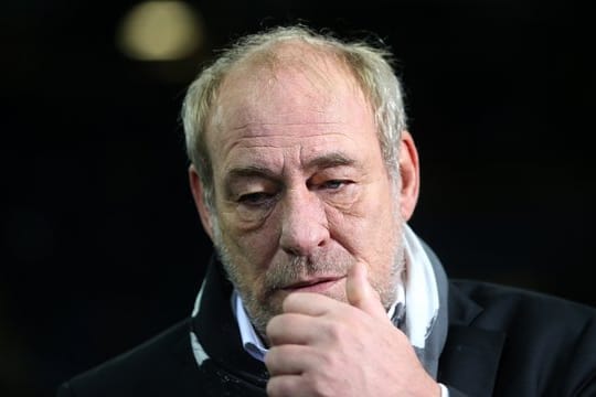 Eintracht-Präsident Peter Fischer warnt vor zu hohen Erwaratungen.