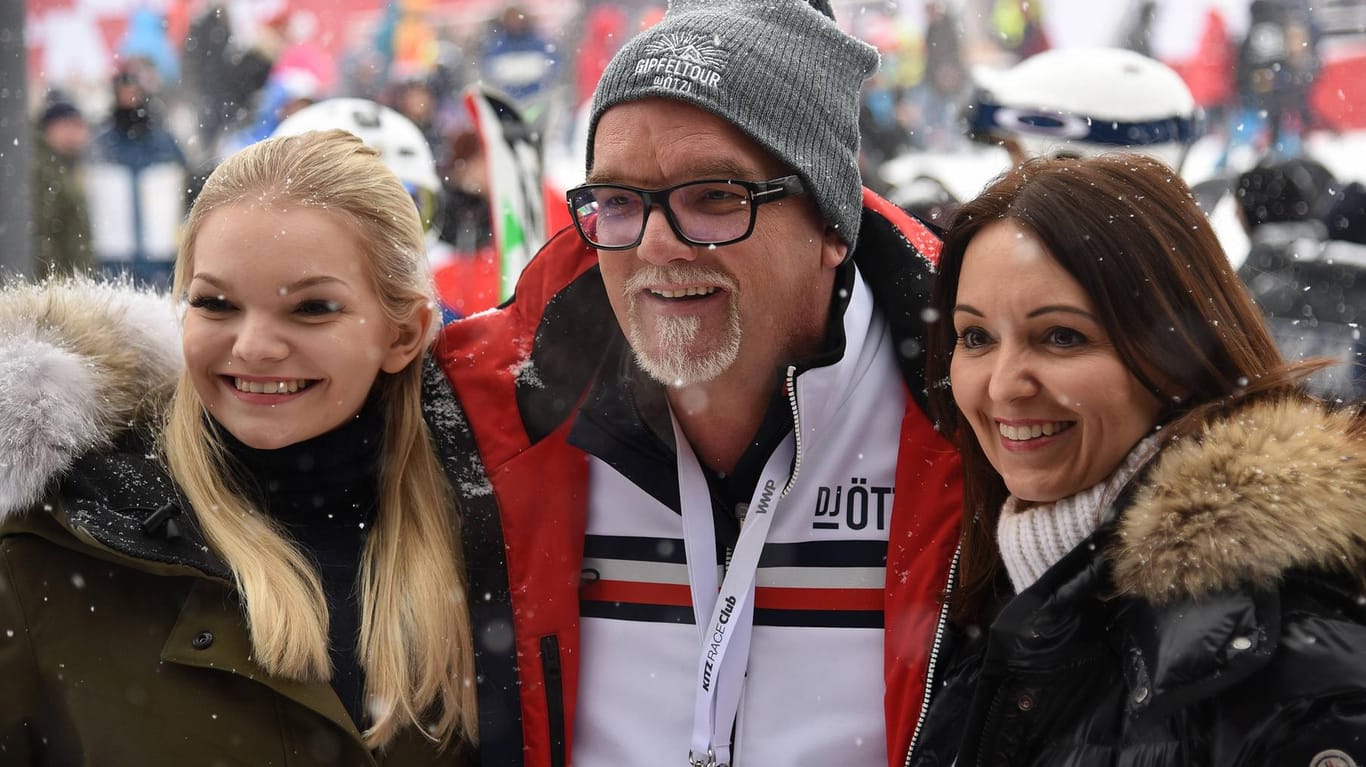 DJ Ötzi mit seiner Tochter Lisa-Marie und seiner Frau Sonja.