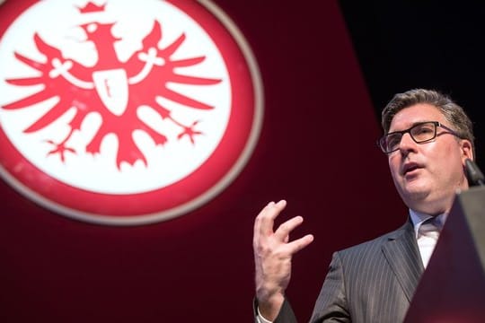 Eintracht-Vorstand Axel Hellmann verkündete positive Zahlen.