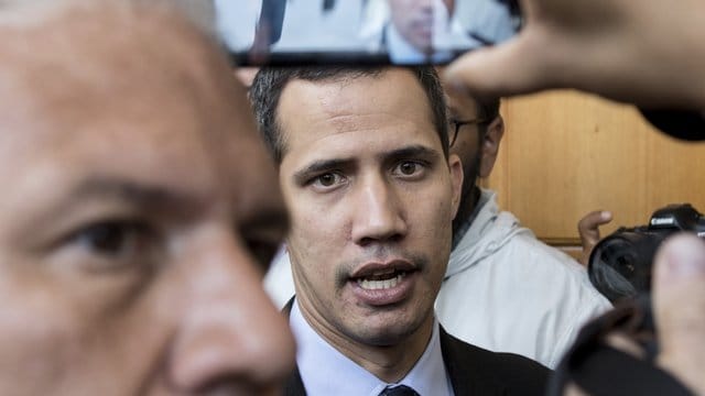 Für Juan Guaidó könnte es bald eng werden.