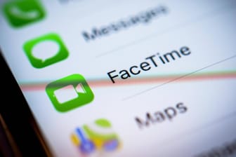Apple Facetime: In der Videochat-App von Apple gibt es seit iOS 12.1 einen Fehler, der zu heimlichen "Lauschangriffen" führen könnte.