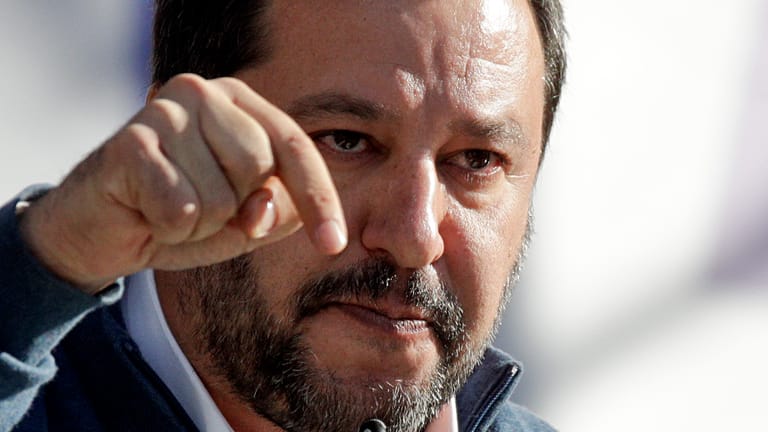 Matteo Salvini: Der italienische Innenminister will die Migranten nicht von Bord lassen. (Archivbild)