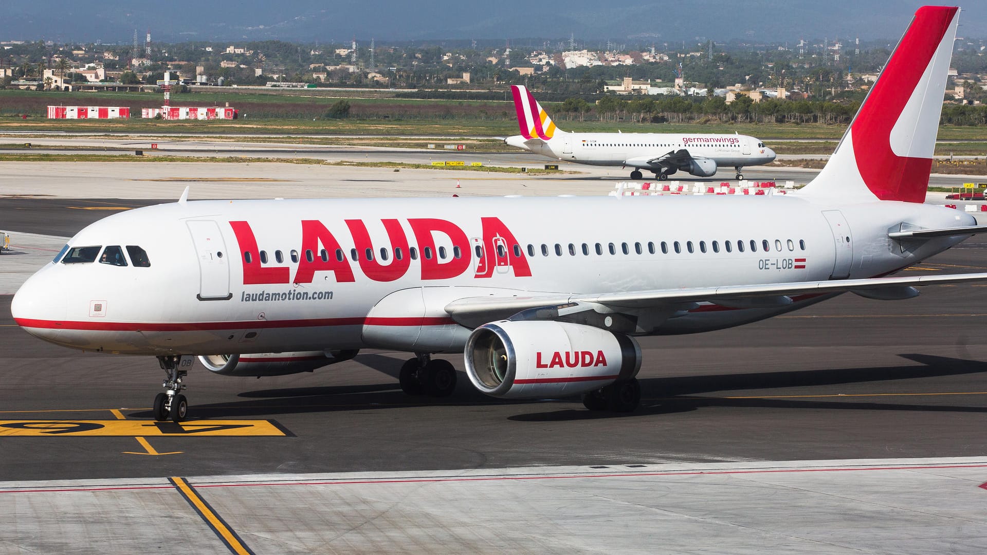 Airbus A320: Die Fluggesellschaft Laudamotion hat ihren Sitz im niederösterreichischen Schwechat.