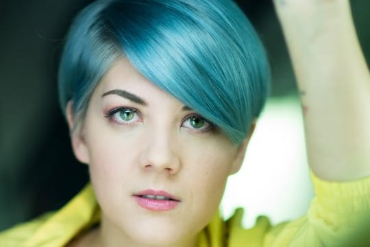 Sängerin Paenda singt für Österreich beim Eurovision Song Contest 2019 in Tel Aviv.