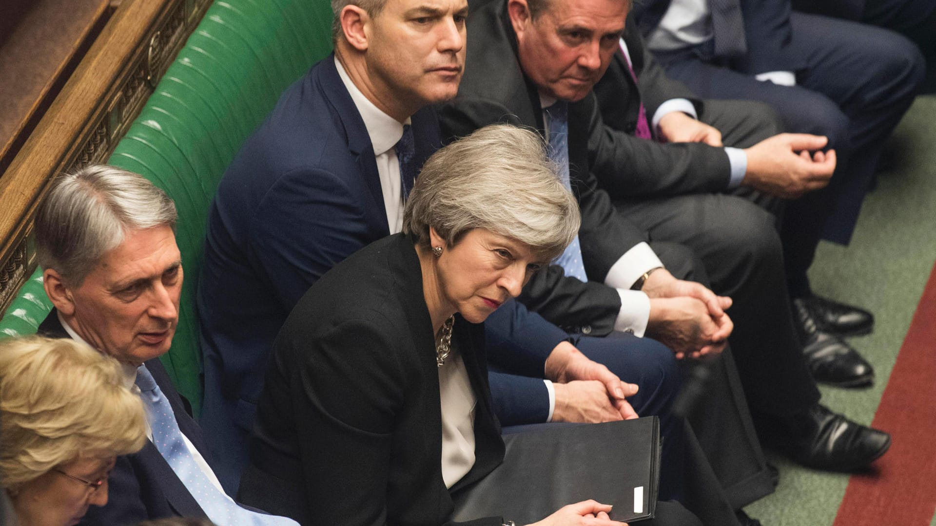 Theresa May im Parlament: May will das Brexit-Abkommen wieder aufschnüren.