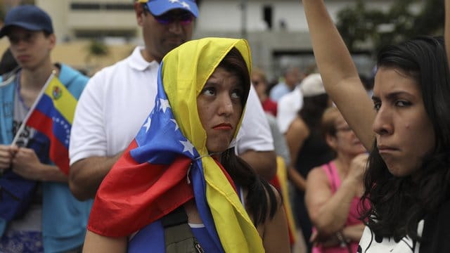 Parlamentschef Guaidó hatte sich vor einer Woche zum Übergangsstaatschef erklärt. Parlamentschef Guaidó hatte sich vor einer Woche zum Übergangsstaatschef erklärt.