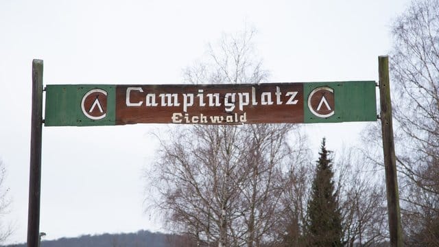 Drei Männer sitzen in Untersuchungshaft.