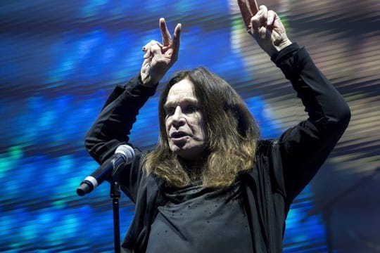 Ozzy Osbourne ist erkrankt.