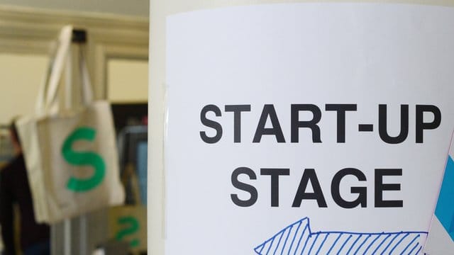 Auf "Startbase" könnten sich nun kleine Firmen wie große Unternehmen und potenzielle Unterstützer präsentieren und in Kontakt treten. Auf "Startbase" könnten sich nun kleine Firmen wie große Unternehmen und potenzielle Unterstützer präsentieren und in Kontakt treten.