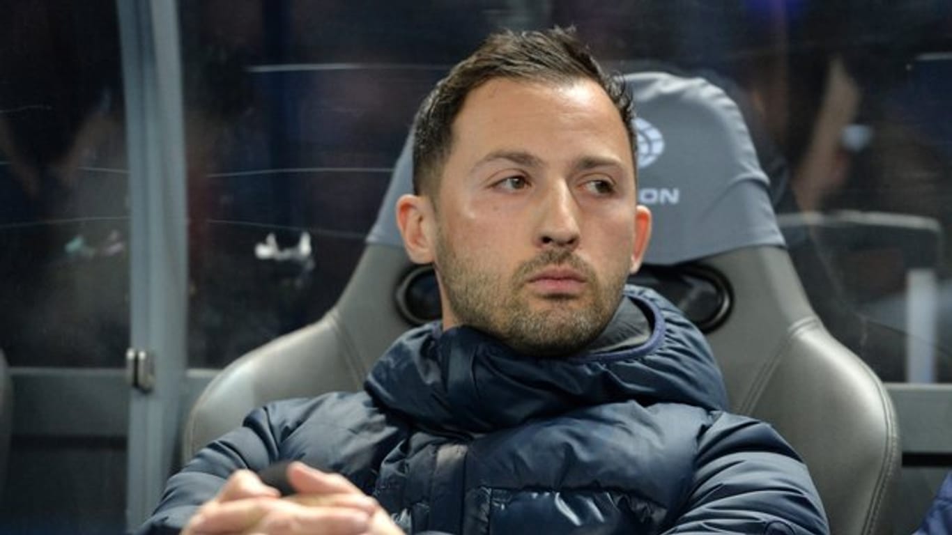 Schalke-Trainer Domenico Tedesco braucht neue Spieler.