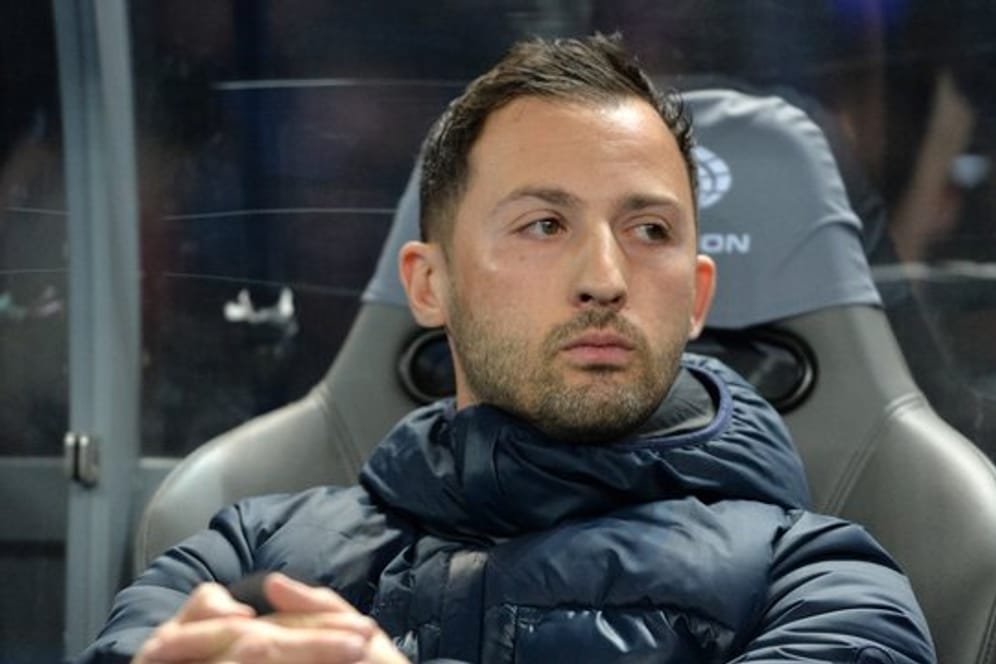 Schalke-Trainer Domenico Tedesco braucht neue Spieler.