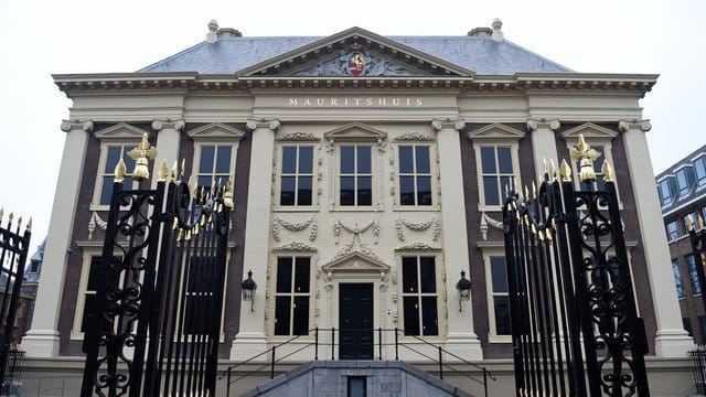 Das Den Haager Mauritshuis zeigt alle Rembrandt-Gemälde der eigenen Sammlung. Das Den Haager Mauritshuis zeigt alle Rembrandt-Gemälde der eigenen Sammlung.