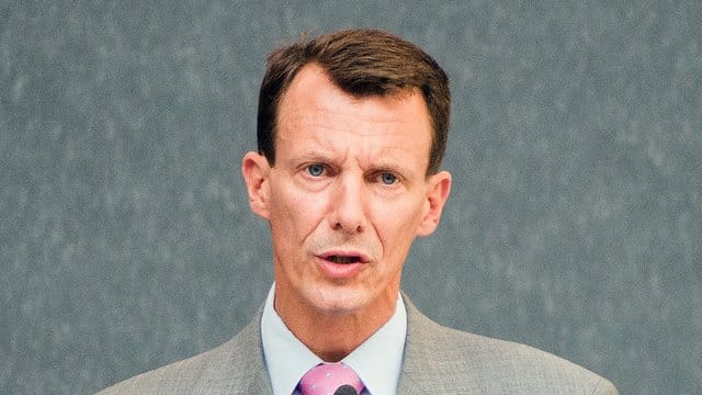 Prinz Joachim zieht es an die Seine.
